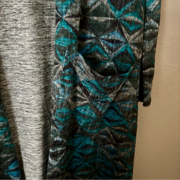 LuLaRoe Sarah long cardigan sweater with a geometric pattern Small - Picture 2 of 6
